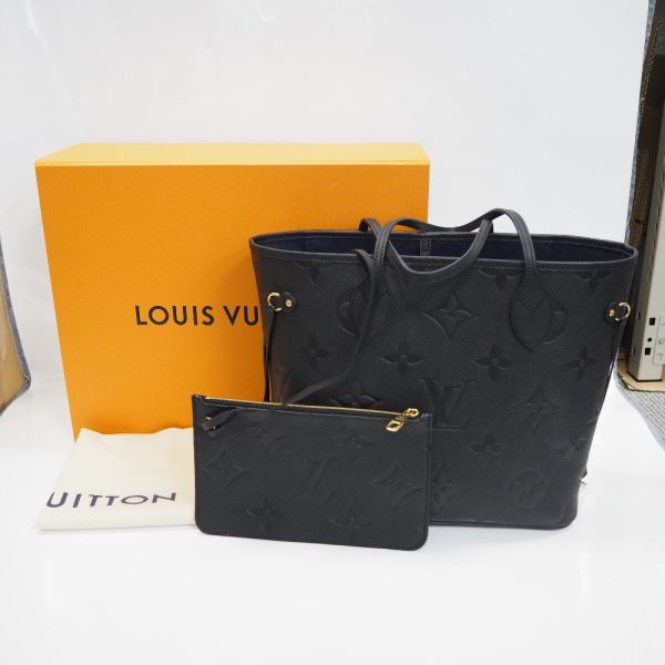 th914821 2 Louis Vuitton Neverfull MM Tote Bag Noir