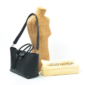 tk1462 Louis Vuitton Black Epi Initials Pocket Organizer