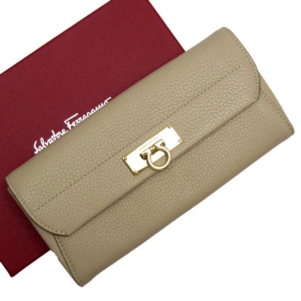 w0484a Salvatore Ferragamo Long Wallet Gancini Leather Beige