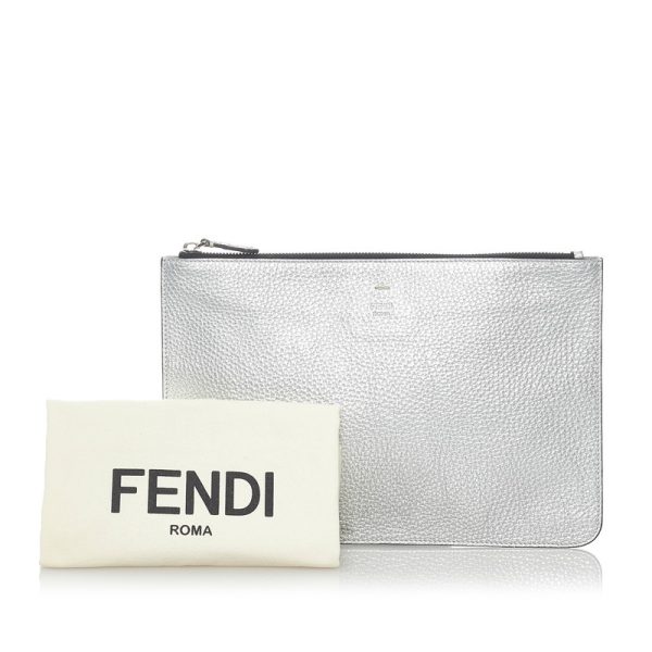 yaywnmlaa83wmi3d 10 Fendi Leather Clutch Bag Silver