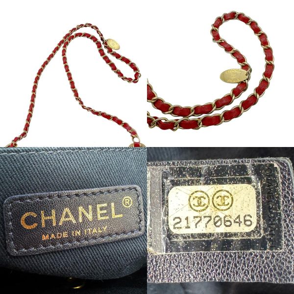 z0561 11 c Chanel V Stitch Leather Shoulder Bag Red