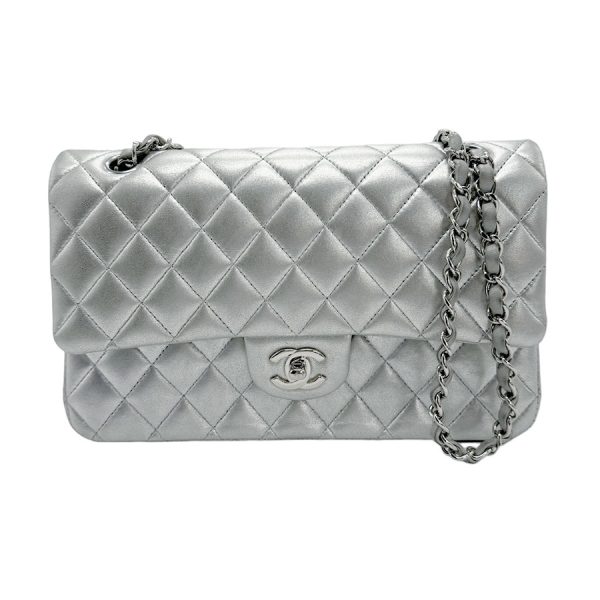 z1019 1 Chanel Matelasse Lambskin Shoulder Bag Silver