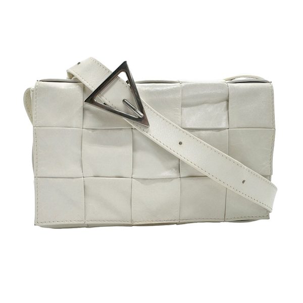 z1561 1 Bottega Veneta Crossbody Shoulder Bag Cassette Leather Off White