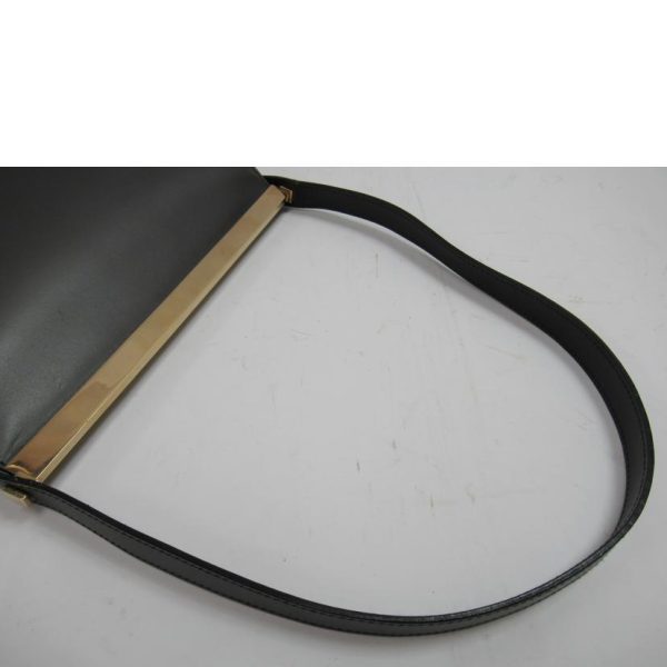 00191 4 Gucci Vintage Leather One Shoulder Bag Black