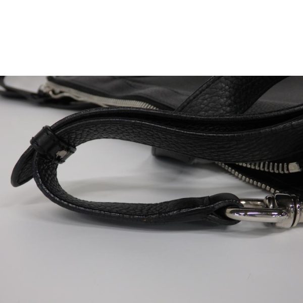 00303 9 Gucci Leather Messenger Bag Black