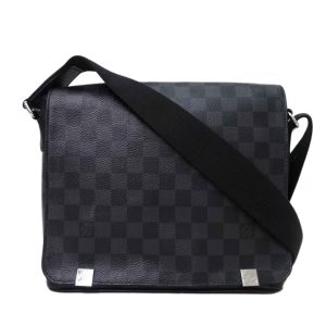 00915 1 Louis Vuitton Black Leather Lockme 2