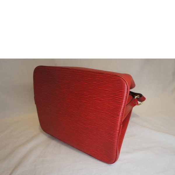 00922 3 Louis Vuitton Petinoet Bag Epi Leather Castilian Red