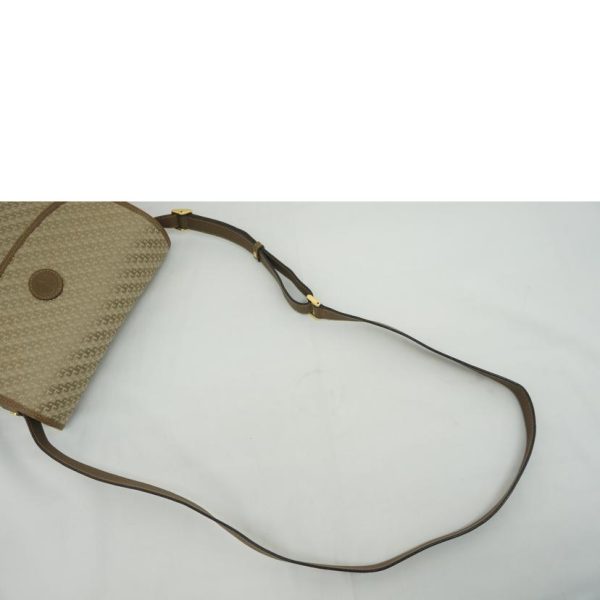 01310 4 Gucci Vintage Canvas Shoulder Bag Beige