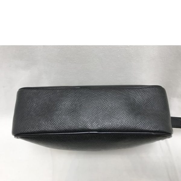 02343 5 Louis Vuitton Calga Taiga Wallet Brown