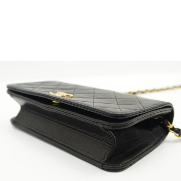 04183 3 Chanel Vintage Push Lock Shoulder Bag