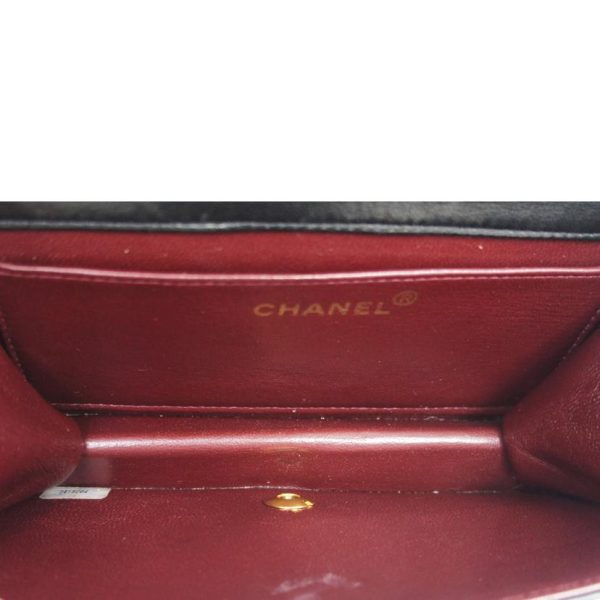 04183 5 Chanel Vintage Push Lock Shoulder Bag