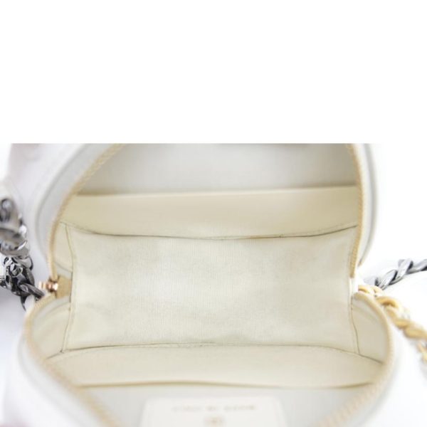 04220 5 Chanel 19 Round Shoulder Bag White