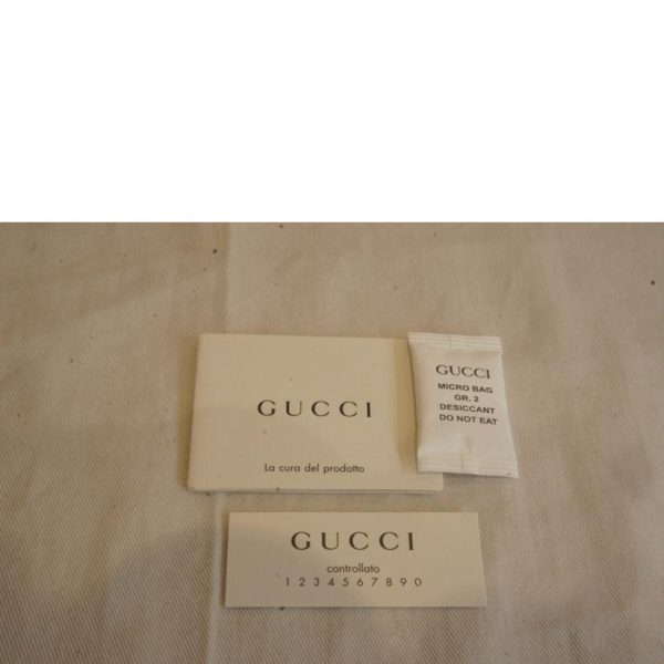 04250 6 Gucci Guccy Sega Logo Round Zipper Wallet