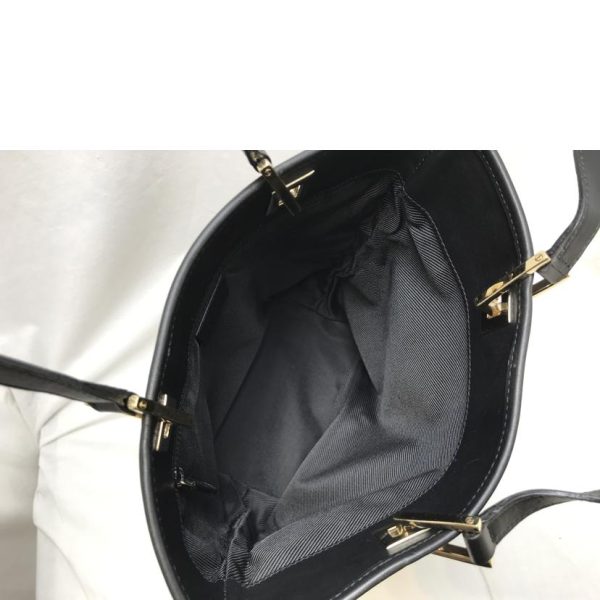 04330 5 Gucci GG Canvas Tote Bag