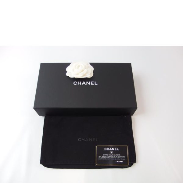 04421 7 Chanel Brilliant Tomato Wallet Black