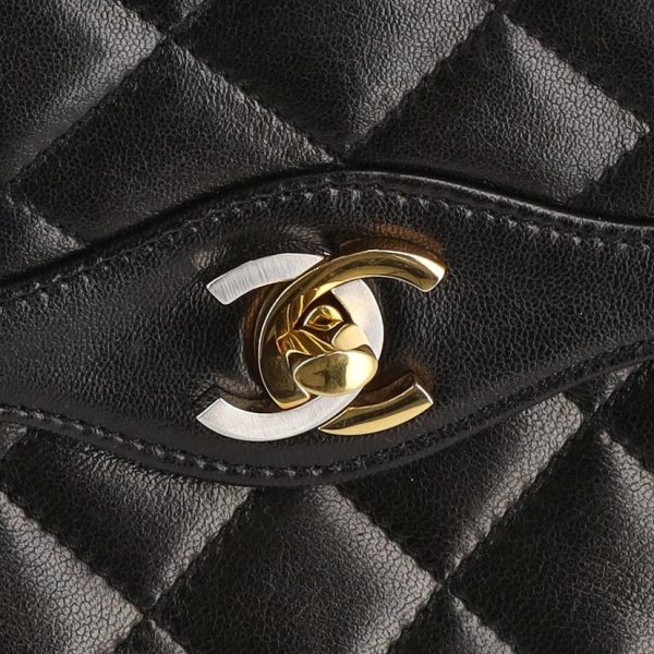 04749 7 Chanel Vintage Paris Matelassé Shoulder Bag