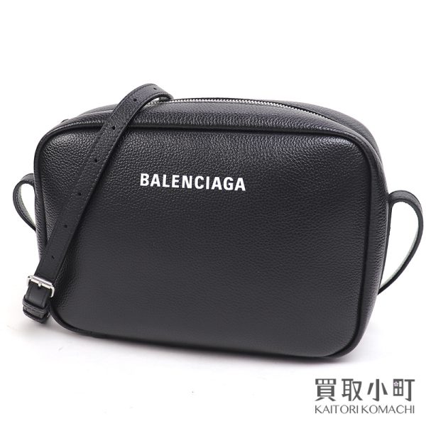 0548039 1 Balenciaga Everyday Medium Camera Bag Black