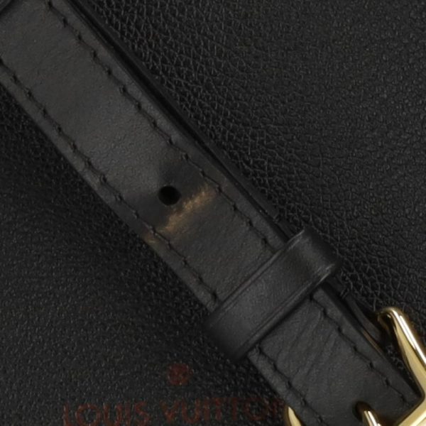 05895 7 Louis Vuitton On My Side MM Handbag