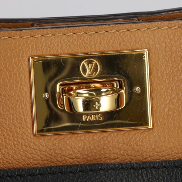 05895 8 Louis Vuitton On My Side MM Handbag