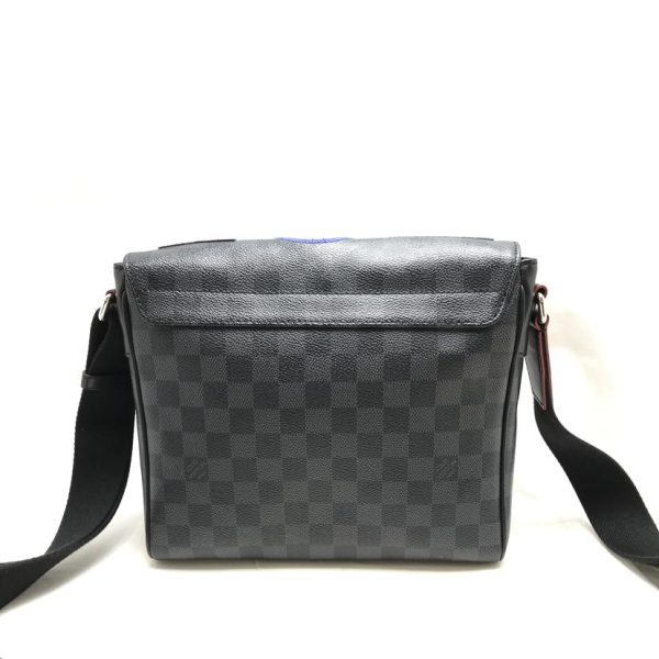 07744 2 LOUIS VUITTON District PM NM Messenger Bag Damier Graphite