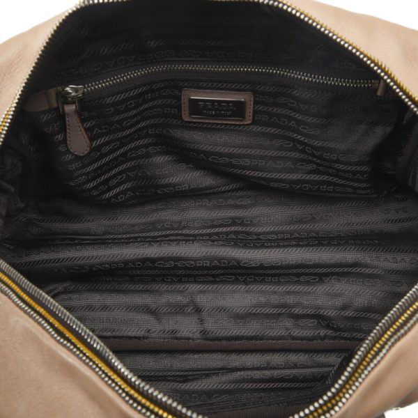 1 0127805 17 PRADA Gradient Keyhole Handbag Beige Black Leather