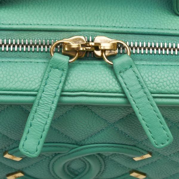 1 0149439 6 CHANEL Matelasse Cocomark Vanity Bag 2WAY Green Caviar Skin