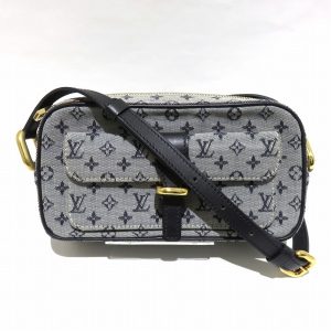 1003034208b00039 1 Louis Vuitton Damier Azur Canvas Neverfull MM