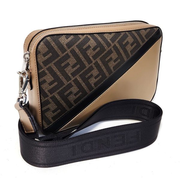 1030 1 FENDI Camera Bag Leather Brown