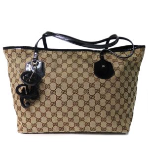 10609 1 Gucci 2Way Bag GG Supreme