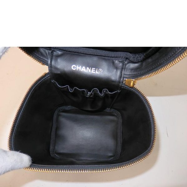 10722 6 Chanel Vanity Caviar Bag Black