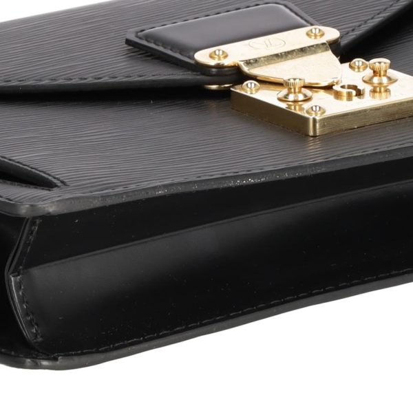 10887 8 Louis Vuitton Serie Dragonne Clutch Epi Noir