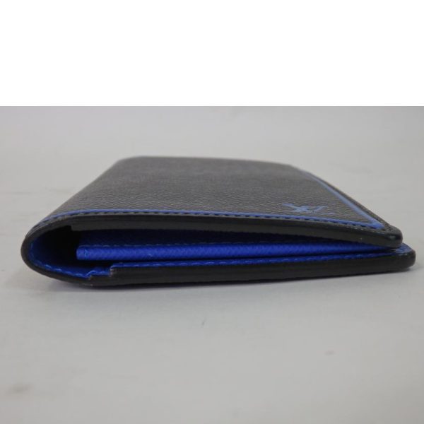 13092 5 Louis Vuitton Portefeuil Brazza Taiga Wallet Blue