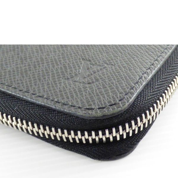 15252 6 Louis Vuitton Zippy Wallet Vertical Taiga Wallet Noir