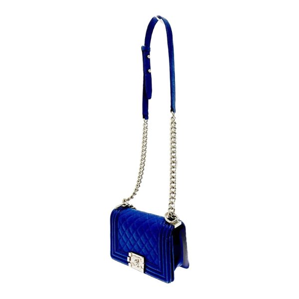 153383 3 CHANEL Boy Caviar Skin Shoulder Bag Blue