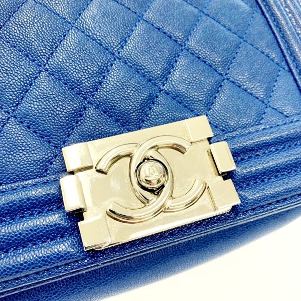 153383 9 CHANEL Boy Caviar Skin Shoulder Bag Blue