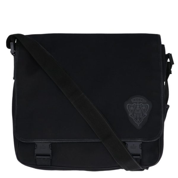 15382 1 Gucci Crest Messenger Bag Black