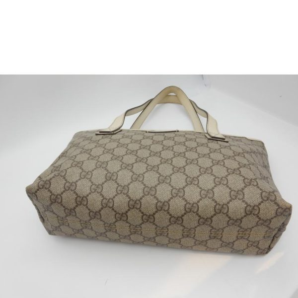 18373 3 Gucci GG Signature Shoulder Bag Brown