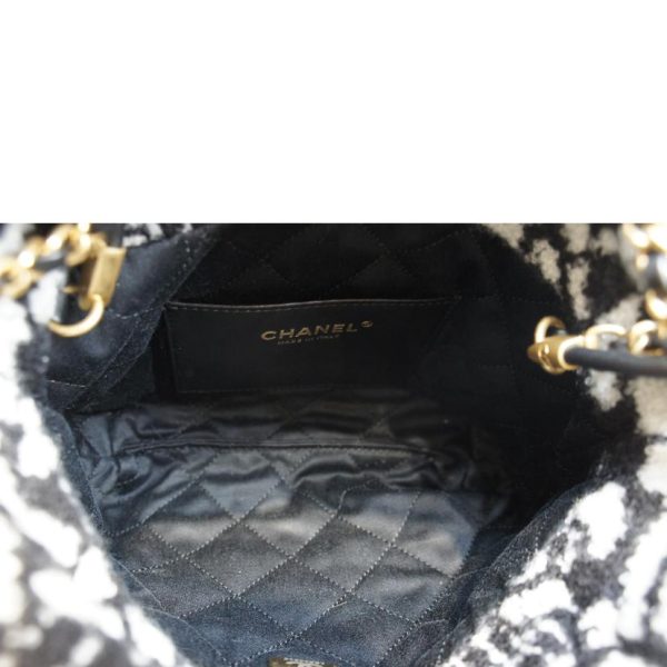 18561 5 Chanel 22 Mini Camellia Wool Chain Bag