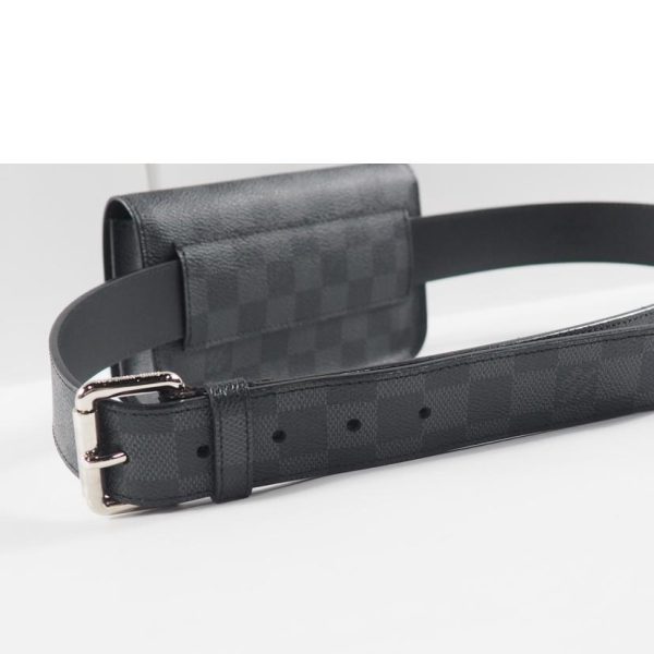 19064 3 Louis Vuitton Centur Damier Pochette Black