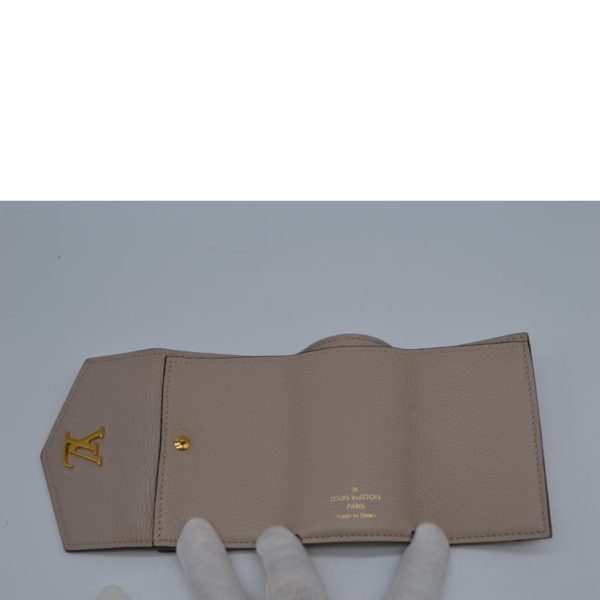 19568 4 Louis Vuitton Portefeuille Lock Mini Taurillon Leather Wallet Greige