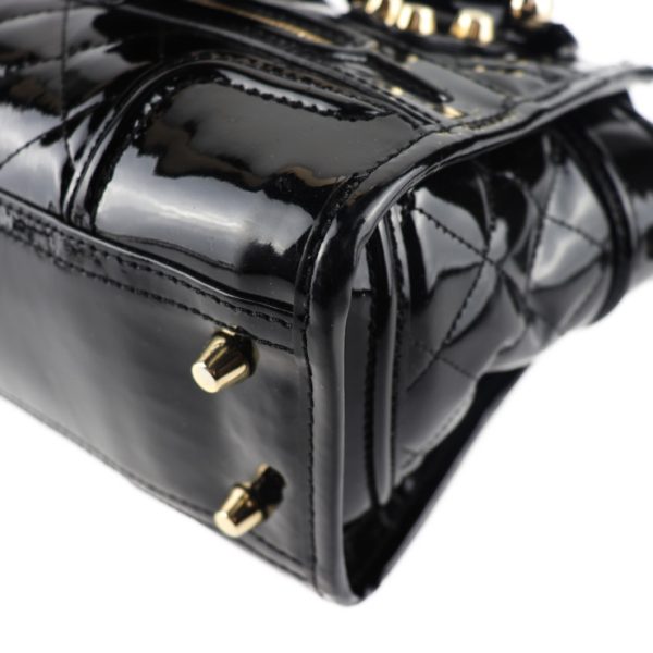 2015063001210 5 Burberry Patent Leather Handbag Black