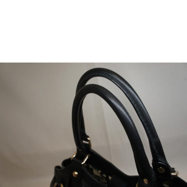 20158 4 Gucci Gucci Shima Leather Handbag Black