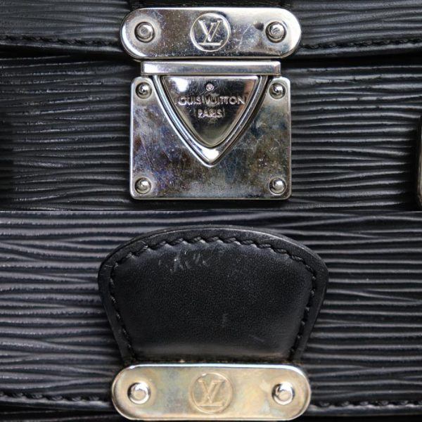 2019 2963 7 LOUIS VUITTON Segur PM handbag Epi M58822 black