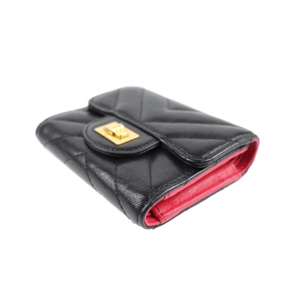 2019023007228 8 Chanel Chevron Trifold Wallet Black Red V Stitch