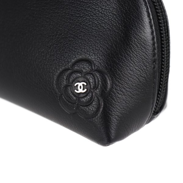 2025113002498 6 Chanel Camellia Pouch Leather Black