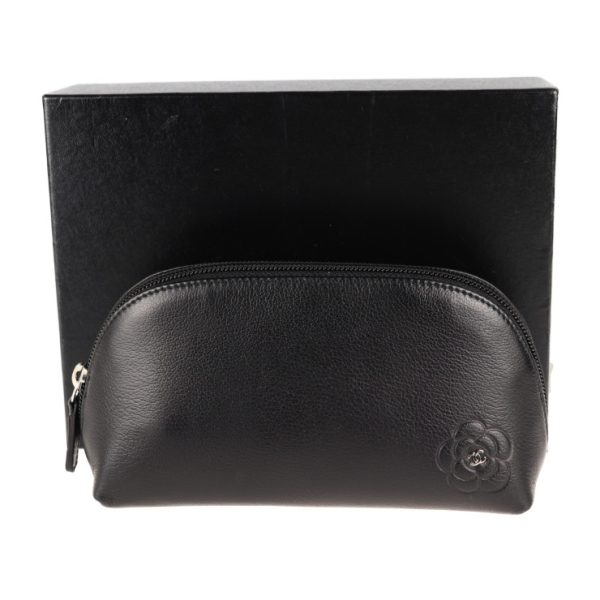 2025113002498 9 Chanel Camellia Pouch Leather Black