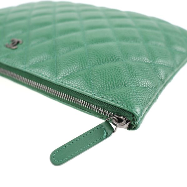 2026023007328 5 Chanel Matelasse Clutch Bag Leather Green