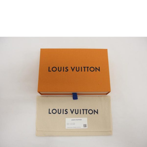 20487 9 Louis Vuitton Portefeuille Brazza Wallet Taiga Leather Gray