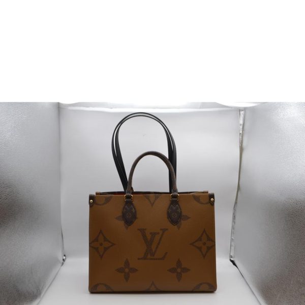 20755 2 Louis Vuitton On The Go MM Monogram Giant Reverse Tote Brown