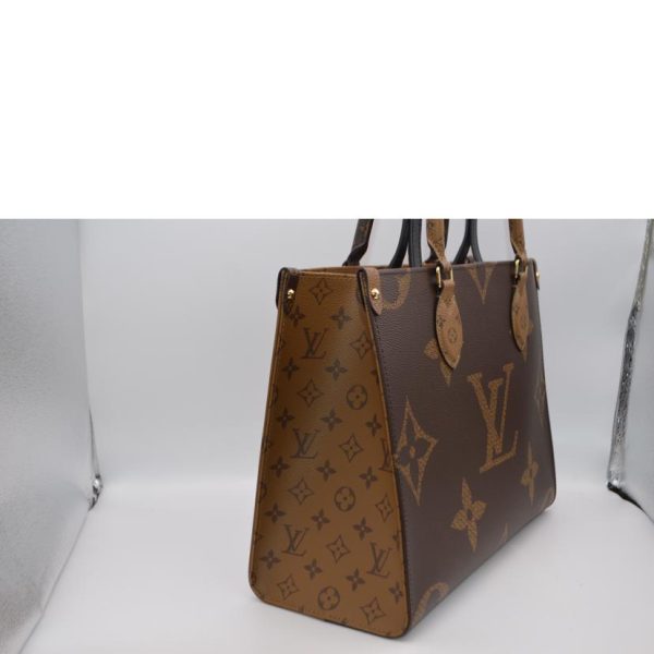 20755 8 Louis Vuitton On The Go MM Monogram Giant Reverse Tote Brown